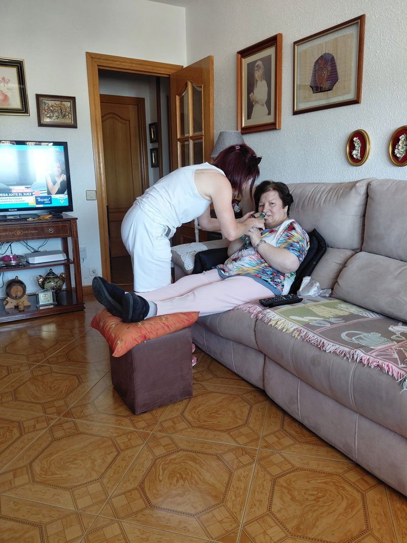 Persona mayor en Corella